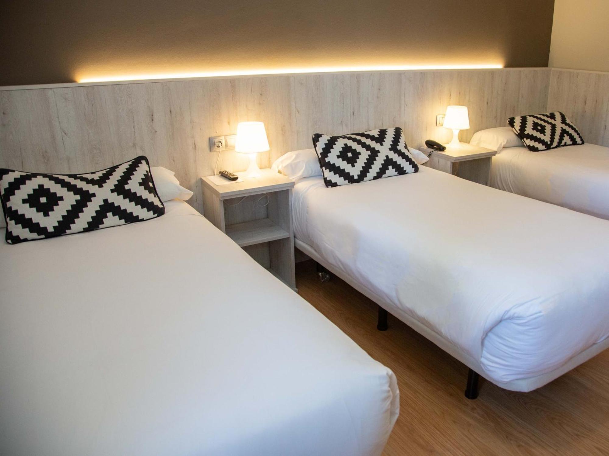 Hotel Restaurante Cadosa Soria Kültér fotó