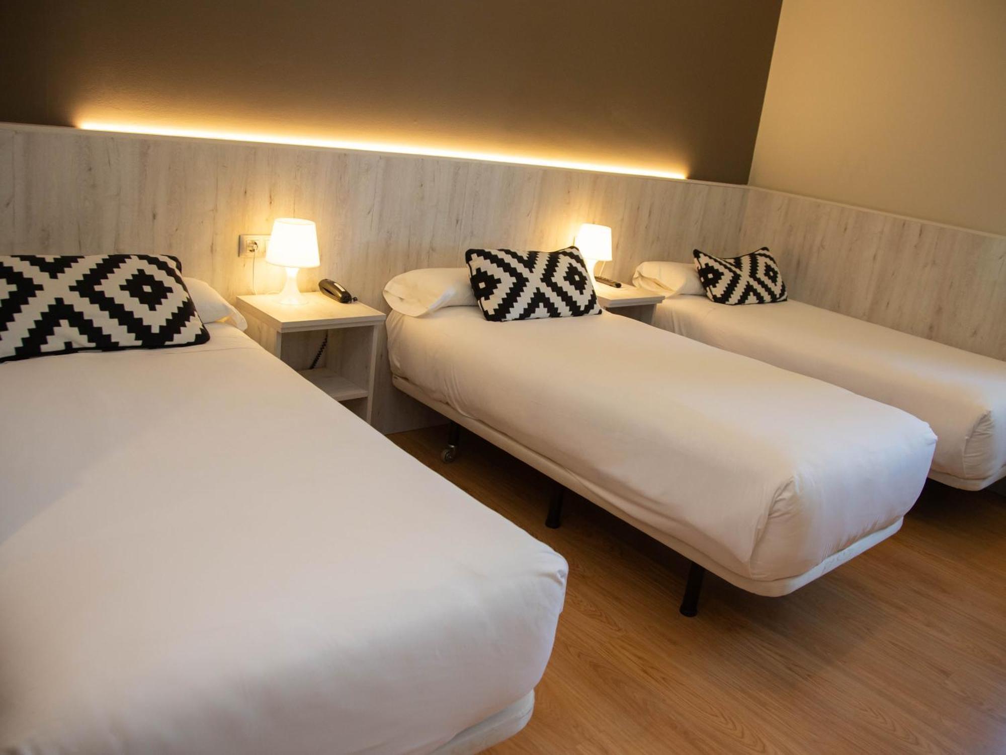 Hotel Restaurante Cadosa Soria Kültér fotó