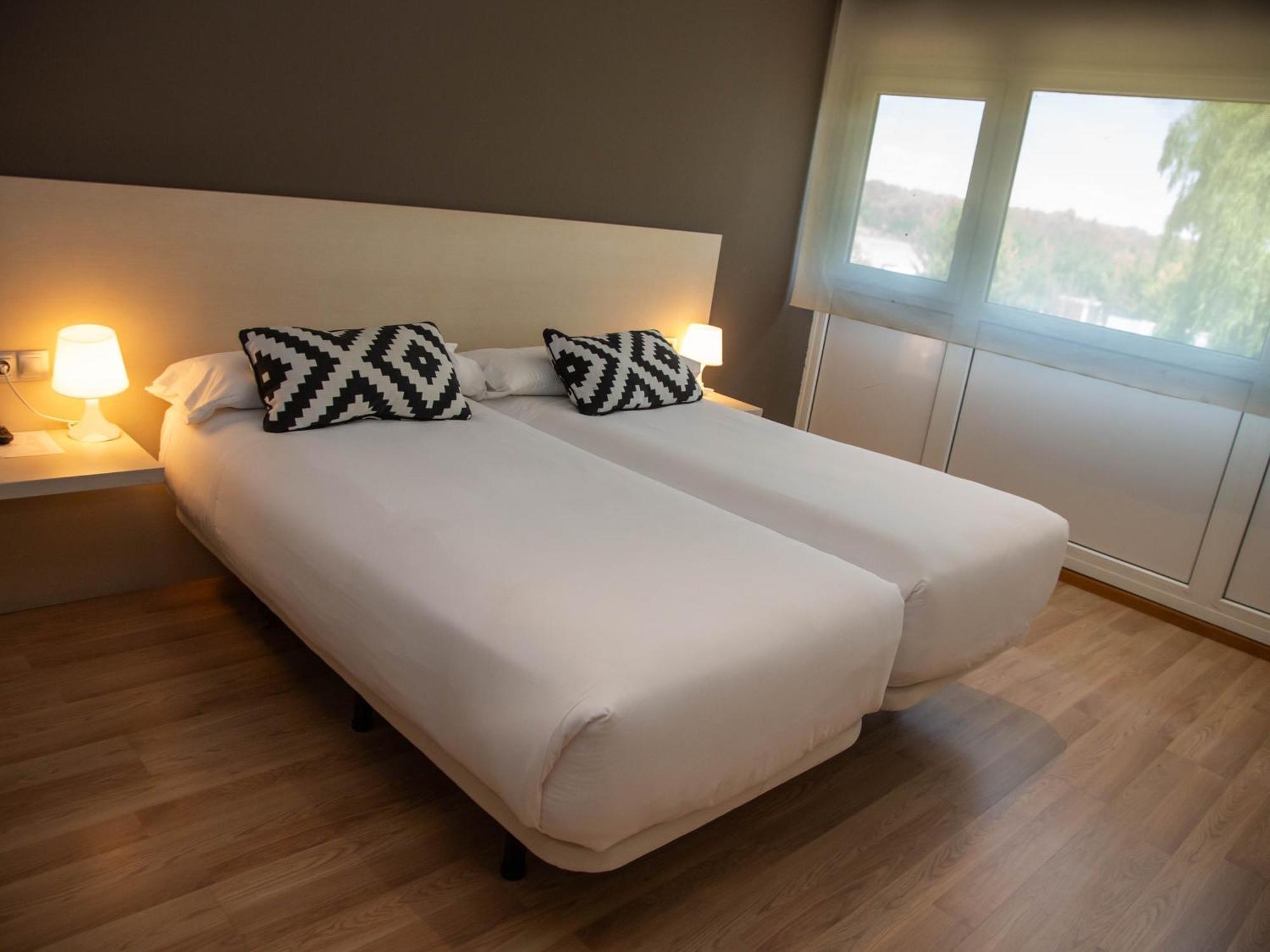 Hotel Restaurante Cadosa Soria Kültér fotó