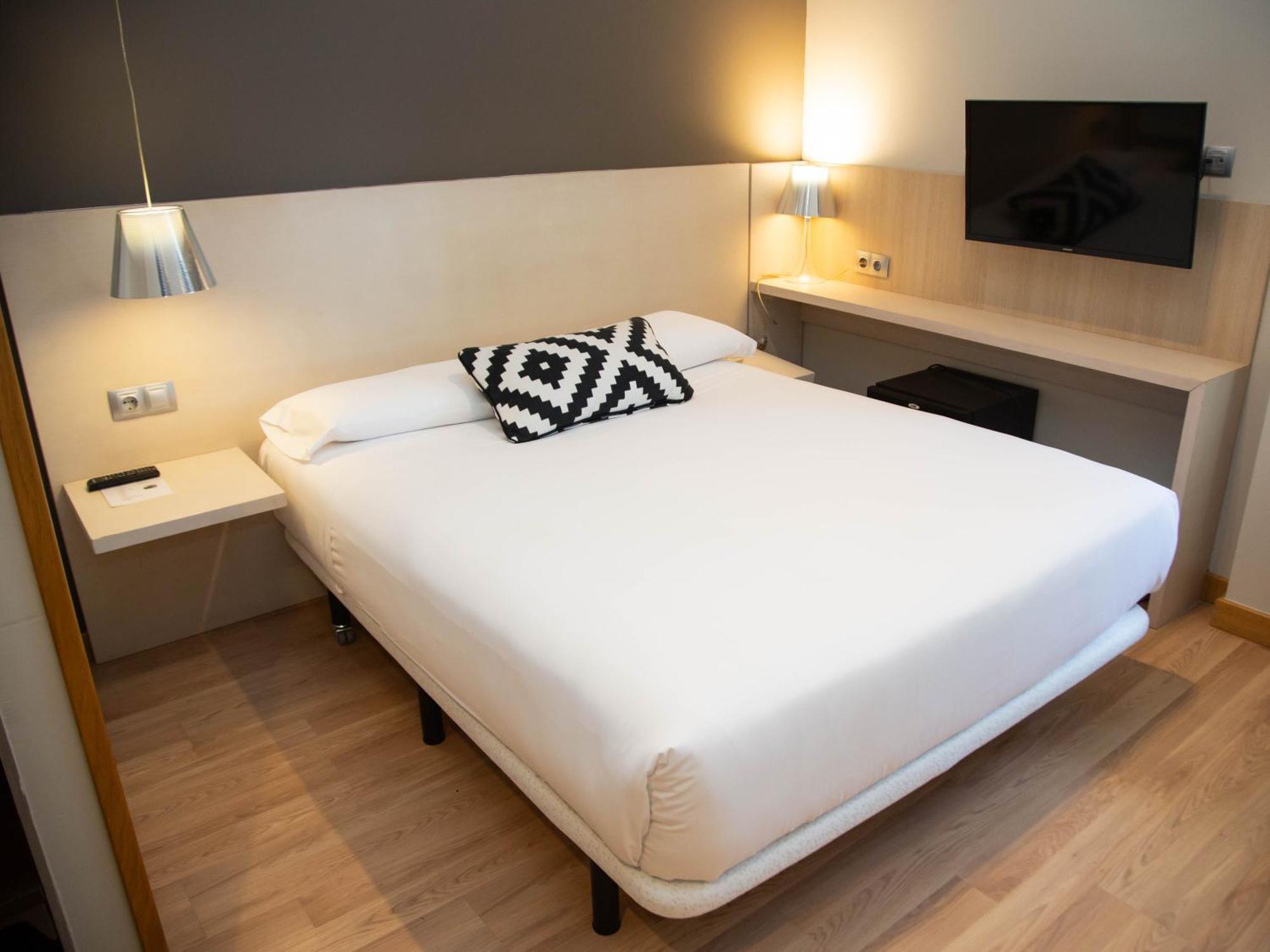 Hotel Restaurante Cadosa Soria Kültér fotó